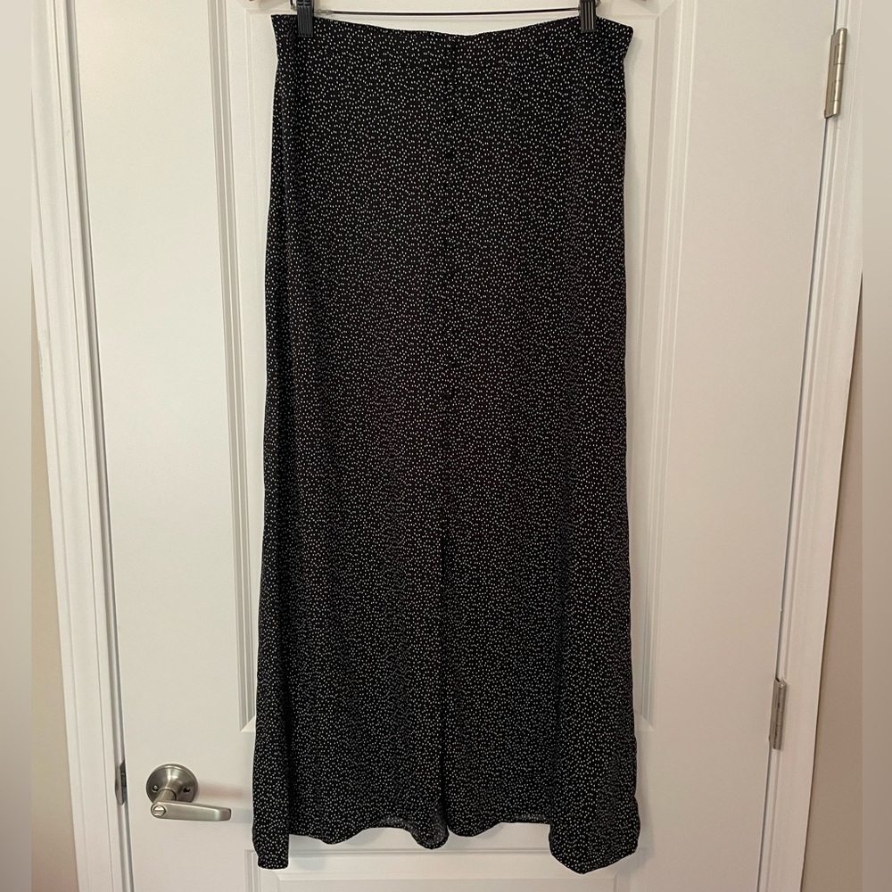 Laundry By Shelli Segal Black & White polka dot Maxi Skirt w/slit button front
